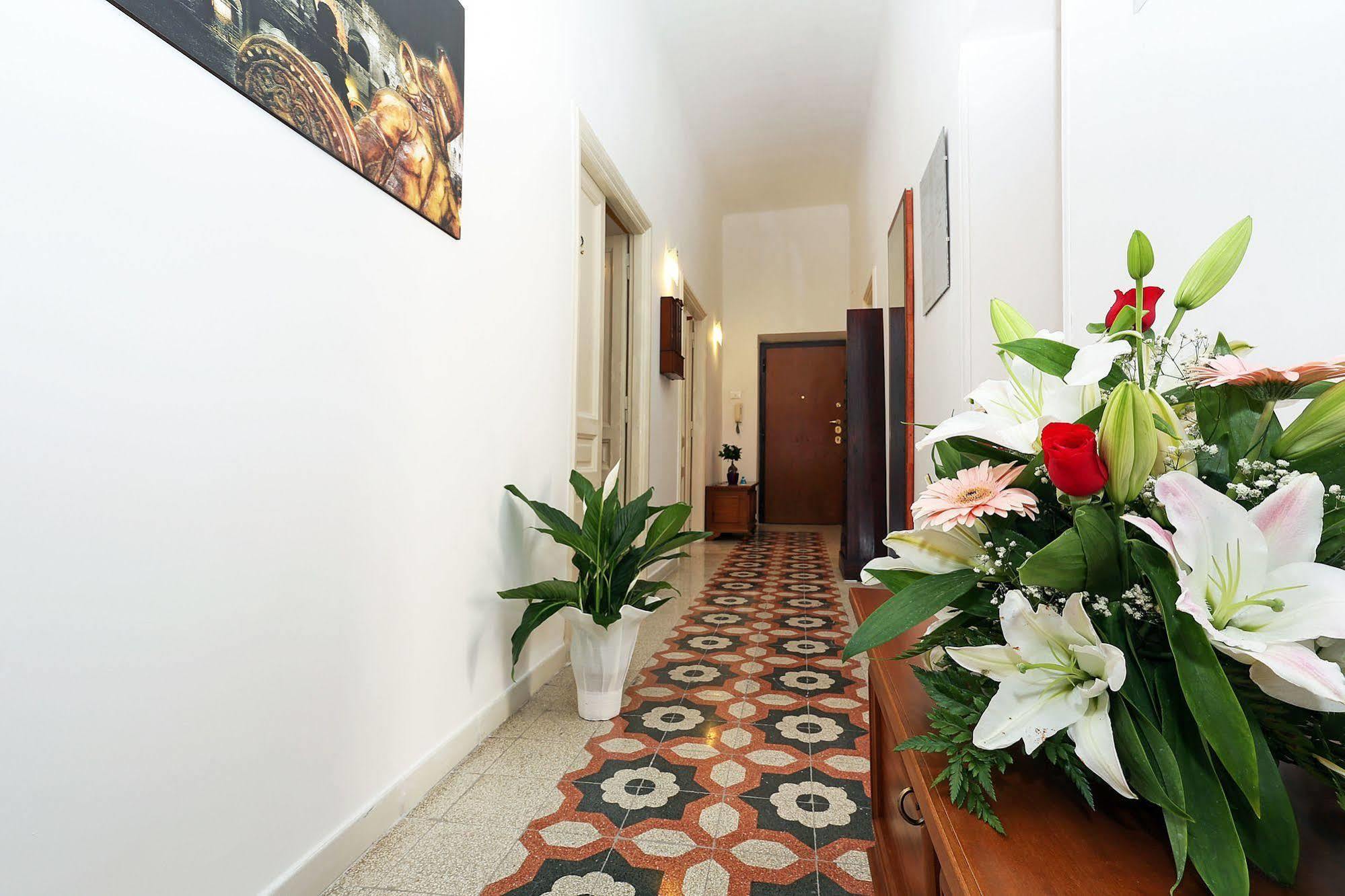Bells Of Rome Hotel ภายนอก รูปภาพ