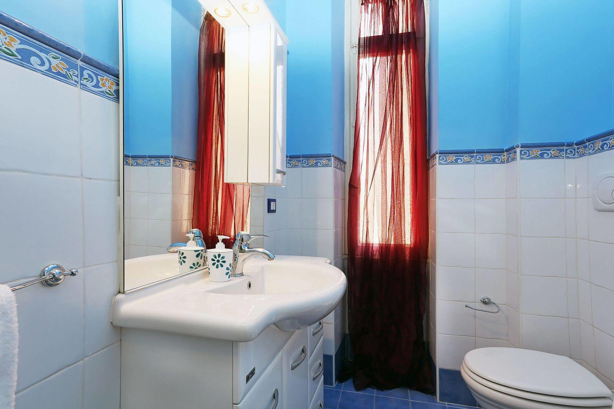Bells Of Rome Hotel ภายนอก รูปภาพ