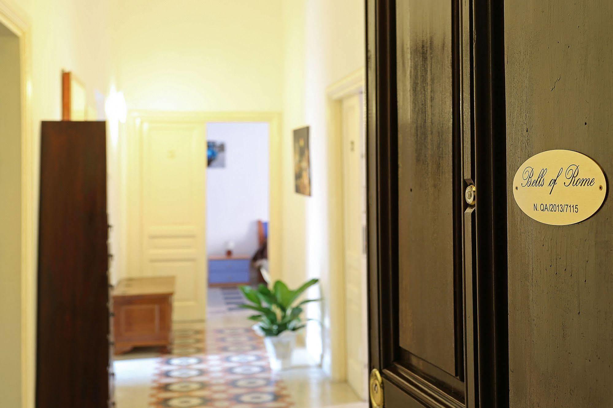 Bells Of Rome Hotel ภายนอก รูปภาพ